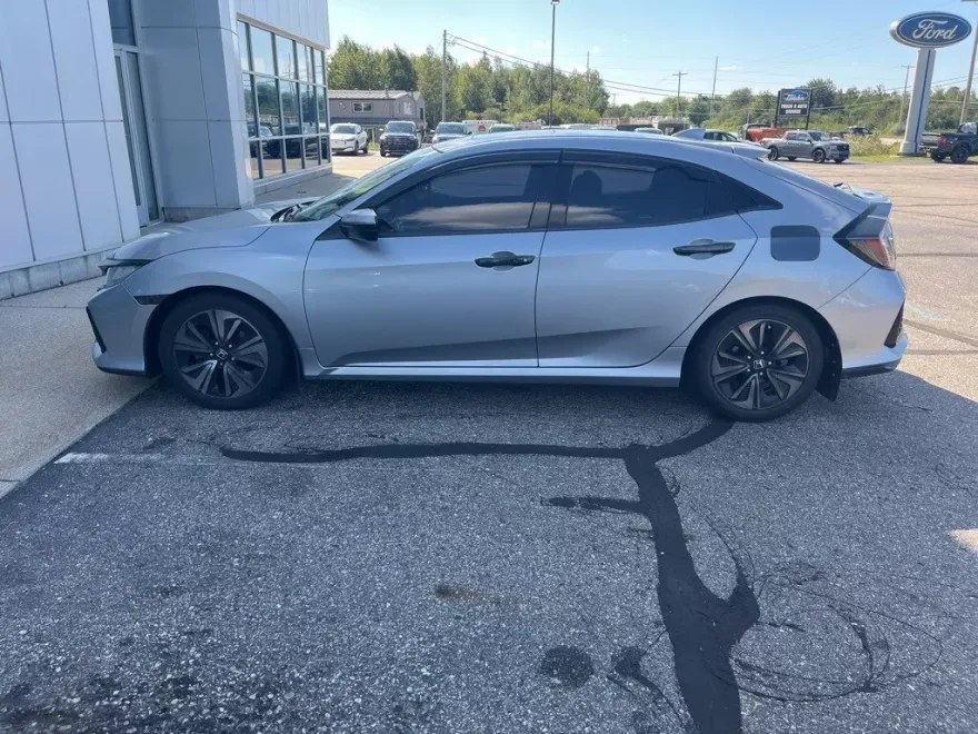 2018 Honda Civic EX Hatchback photo 2