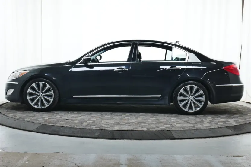 2013 Hyundai Genesis Premium 3.8 5.0 R-Spec photo 1