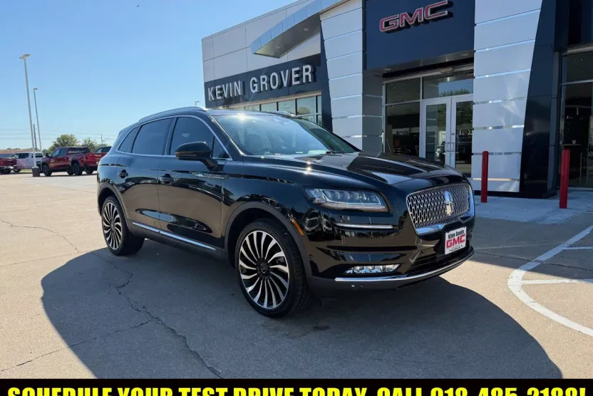 2022 Lincoln Nautilus Black Label photo 1