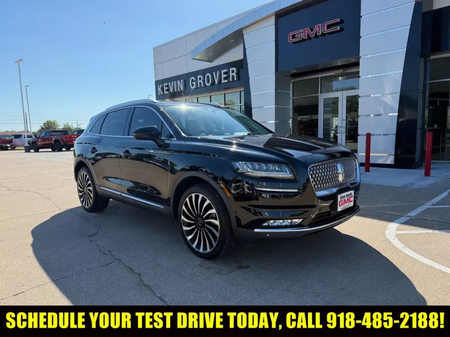 2022 Lincoln Nautilus Black Label photo 1