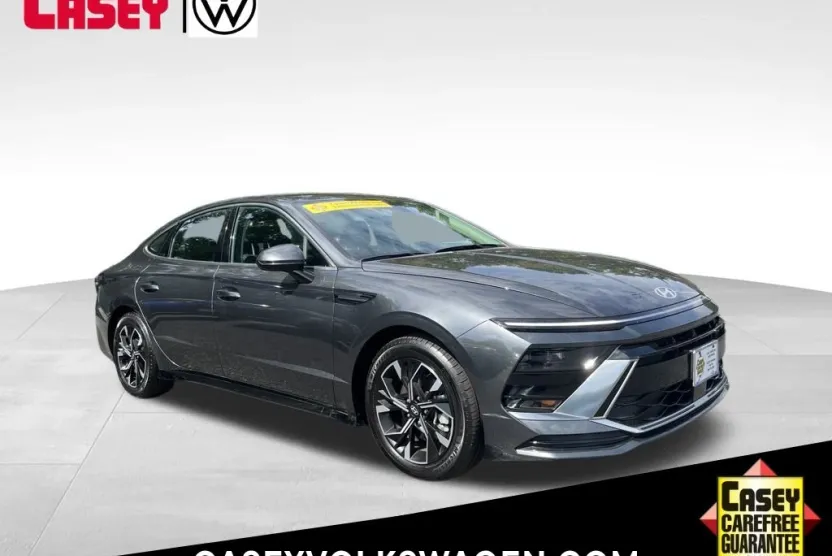 2024 Hyundai Sonata SEL photo 1