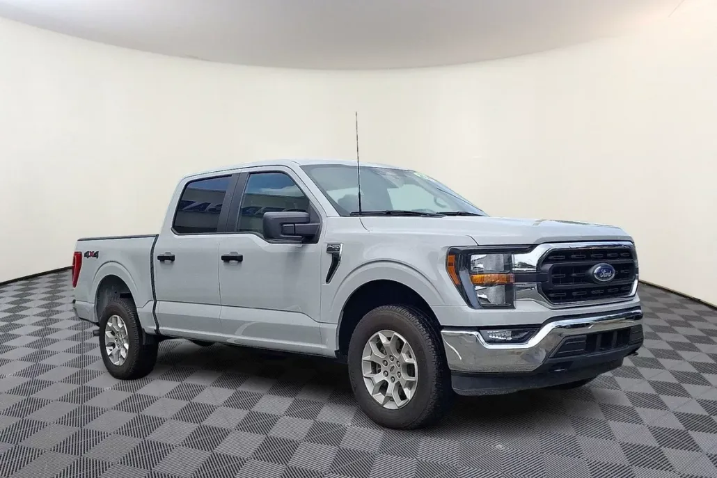 2023 Ford F-150 XLT photo 1