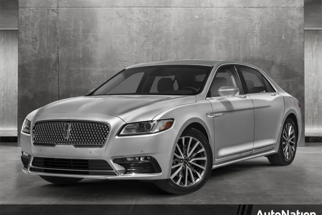 2018 Lincoln Continental Select photo 1
