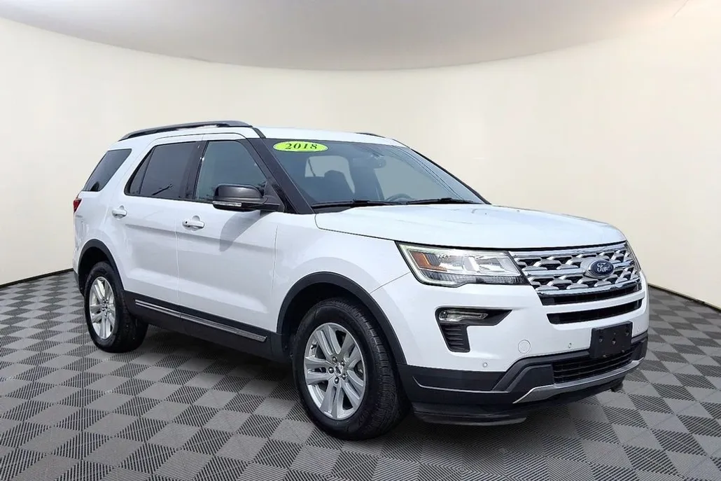 2018 Ford Explorer XLT photo 1
