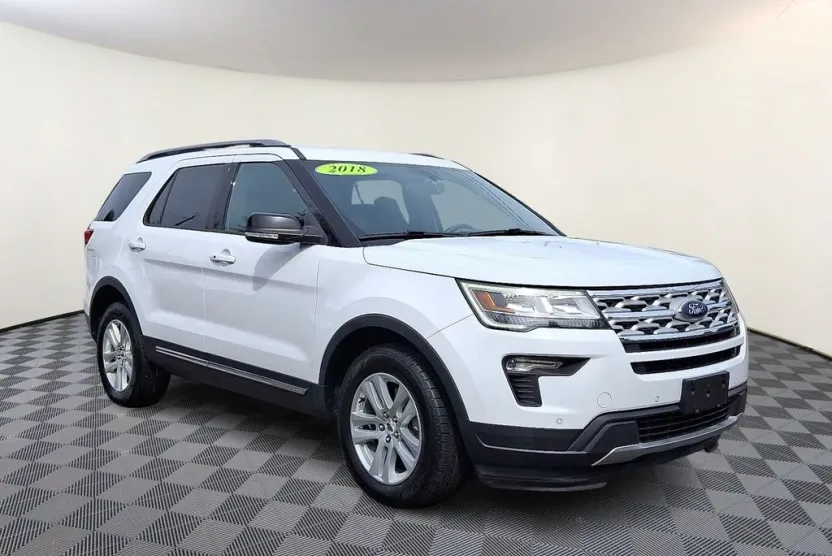 2018 Ford Explorer XLT photo 1