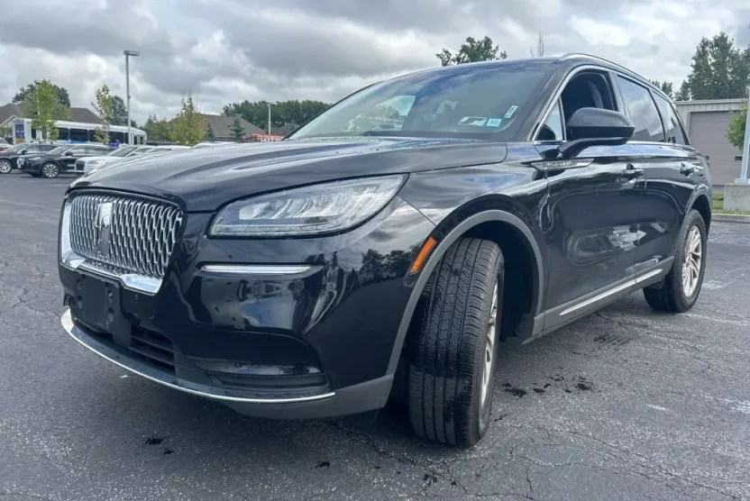 2021 Lincoln Corsair Standard photo 1