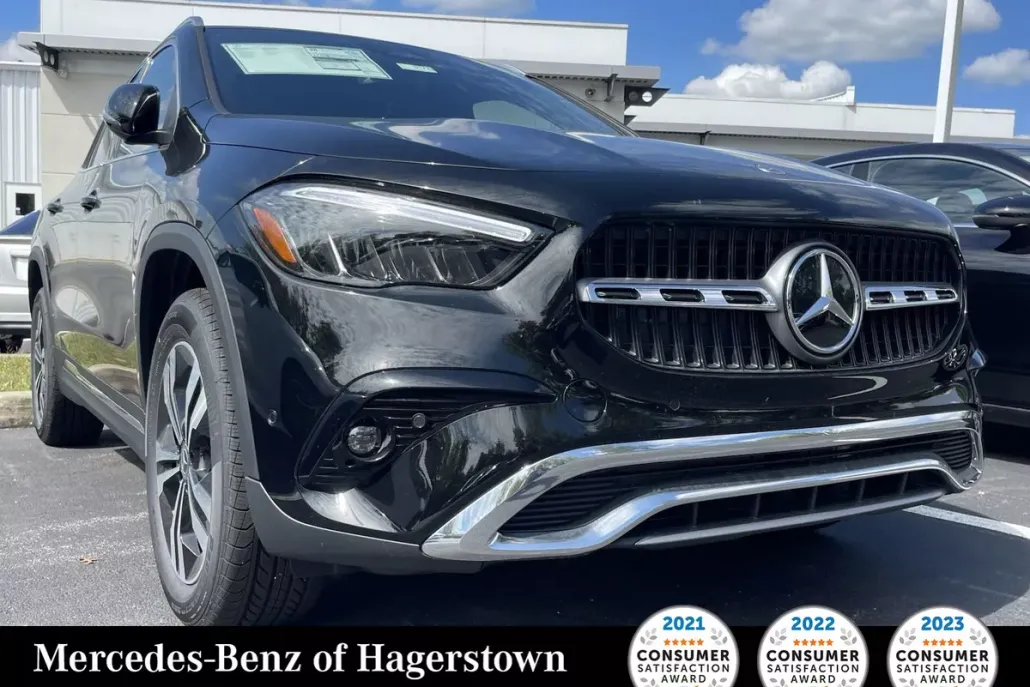 2025 Mercedes Benz GLA 250 4MATIC photo 1