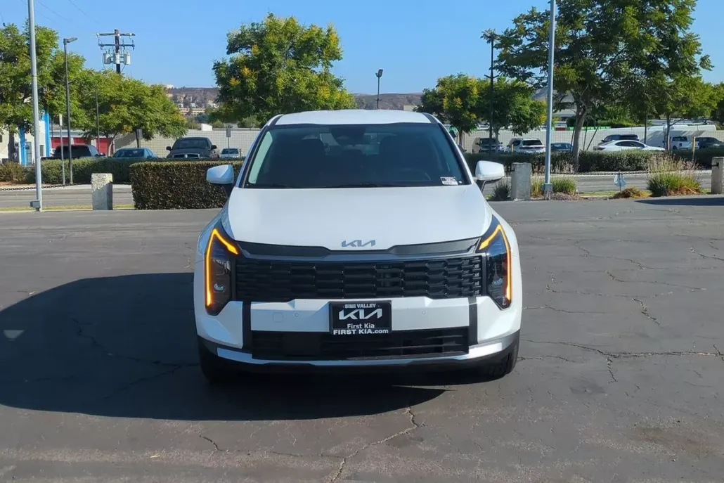 2026 Kia Sportage Hybrid LX photo 1