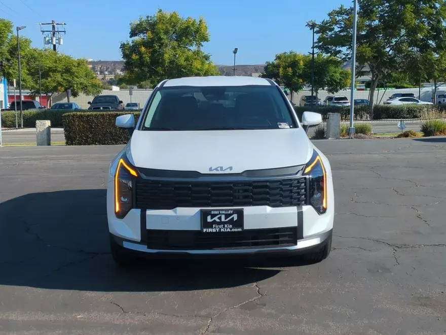 2026 Kia Sportage Hybrid LX photo 1