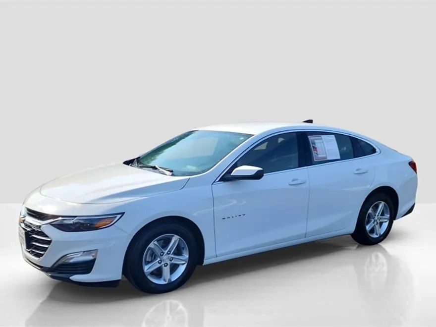 2024 Chevrolet Malibu LS photo 1