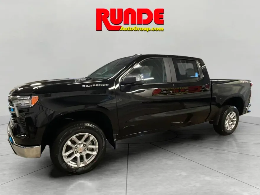 2025 Chevrolet Silverado 1500 LT photo 1