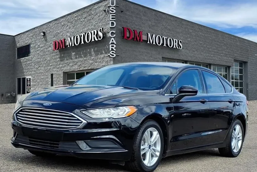 2018 Ford Fusion SE photo 1