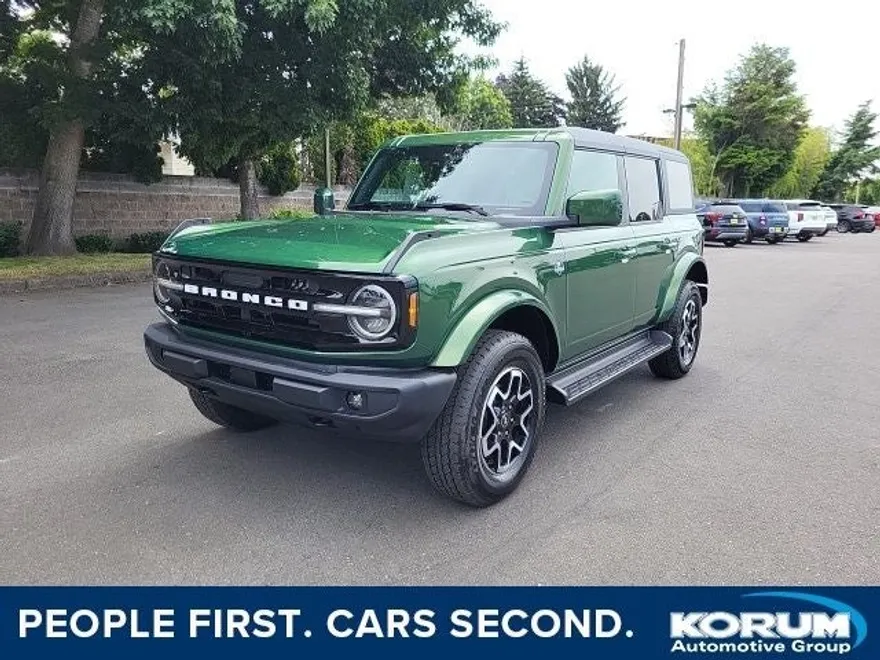 2025 Ford Bronco Outer Banks photo 1