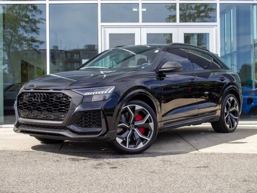 2024 Audi RS Q8 photo 1