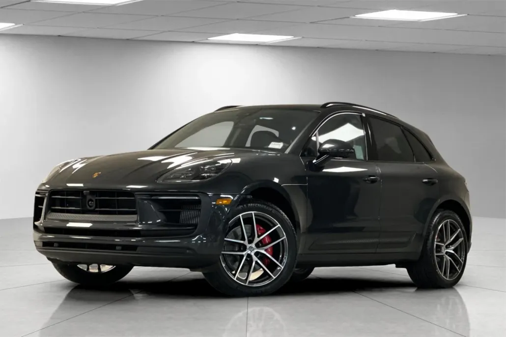 2025 Porsche Macan S photo 1
