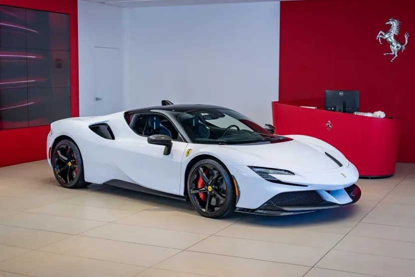 2023 Ferrari SF90 Stradale Base photo 1