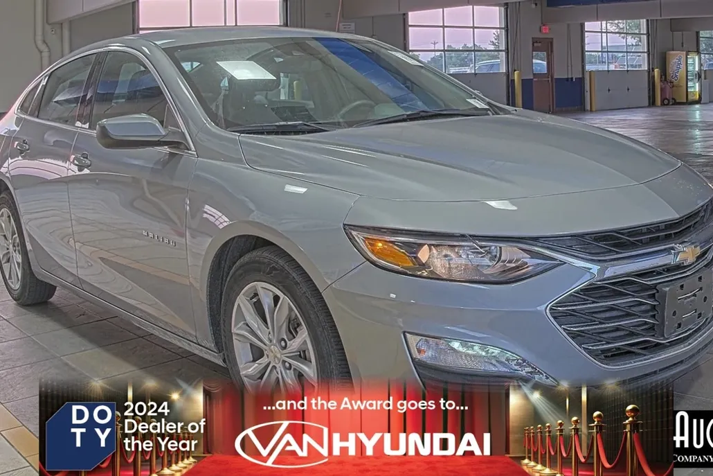 2023 Chevrolet Malibu 1LT photo 1