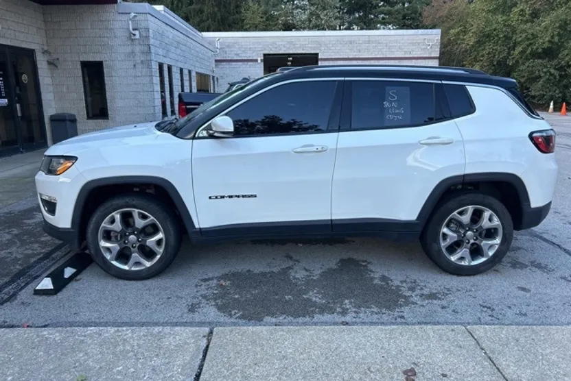 2020 Jeep Compass Limited photo 1
