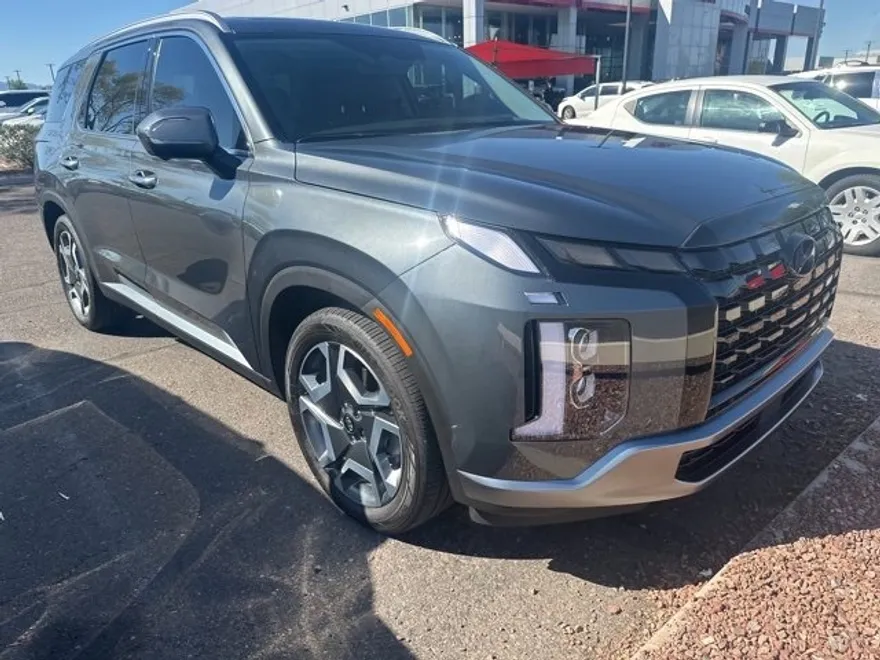 2024 Hyundai Palisade Limited photo 1