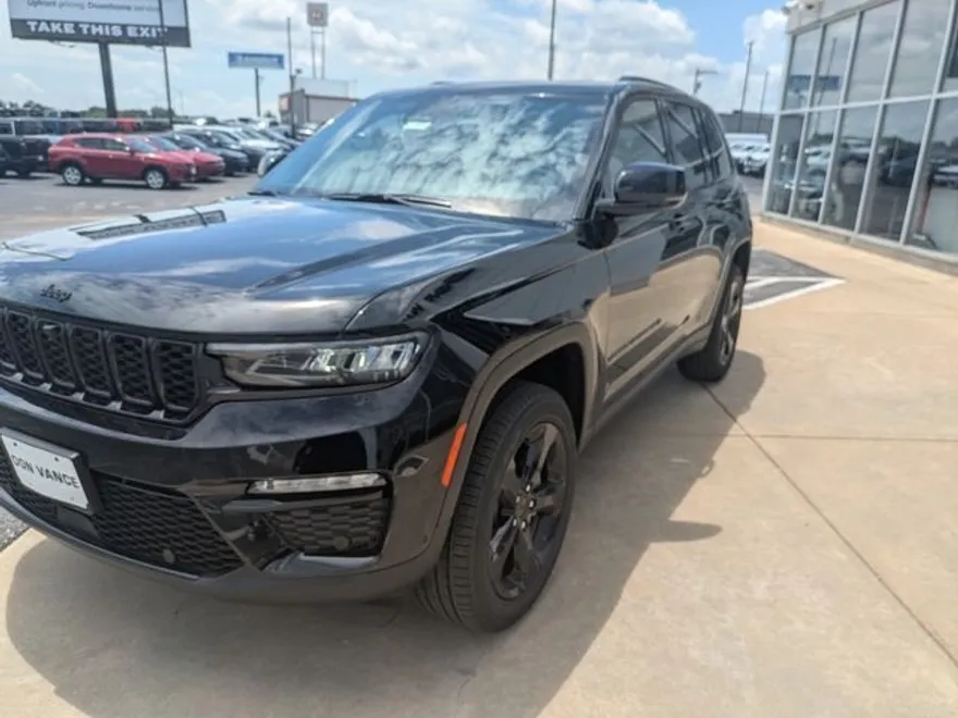 2025 Jeep Grand Cherokee Limited photo 1