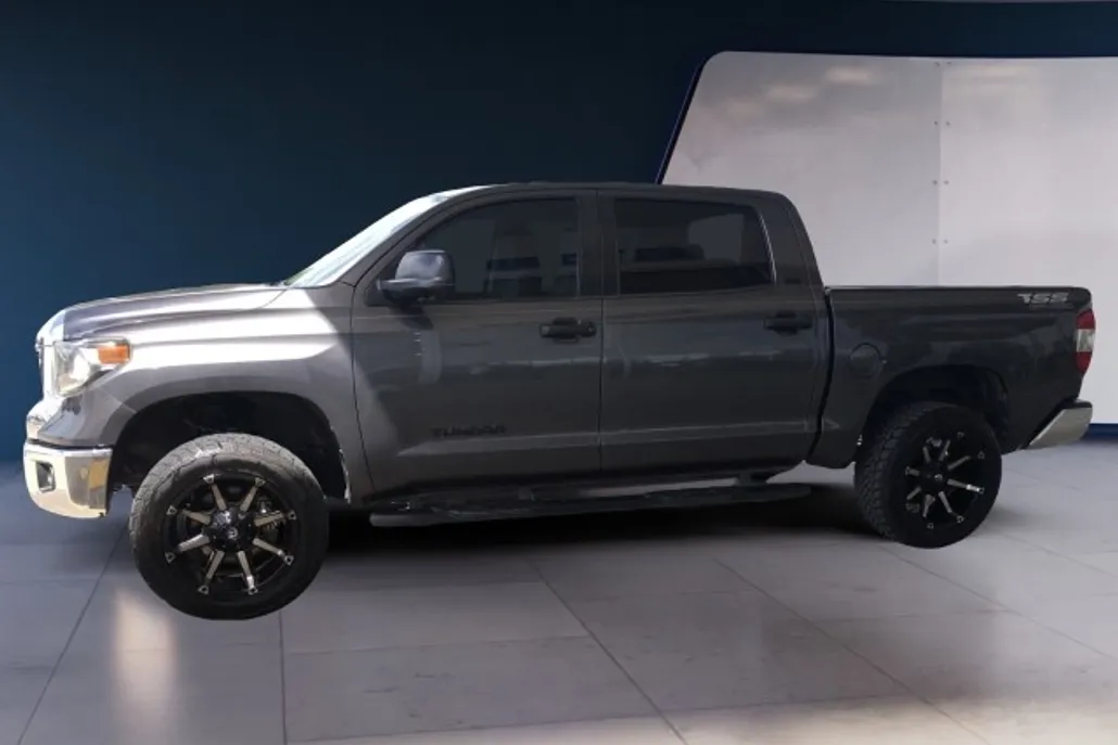 2019 Toyota Tundra SR5 CrewMax photo 1