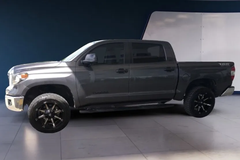 2019 Toyota Tundra SR5 CrewMax photo 1
