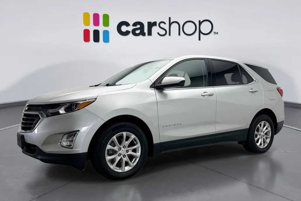 2020 Chevrolet Equinox LT photo 1