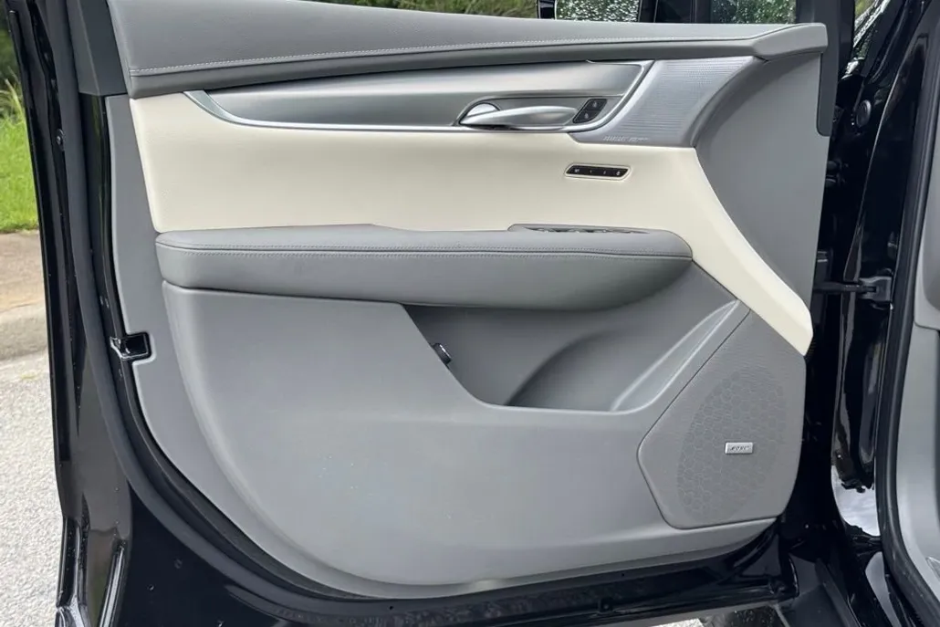 2025 Cadillac XT5 Premium Luxury photo 1