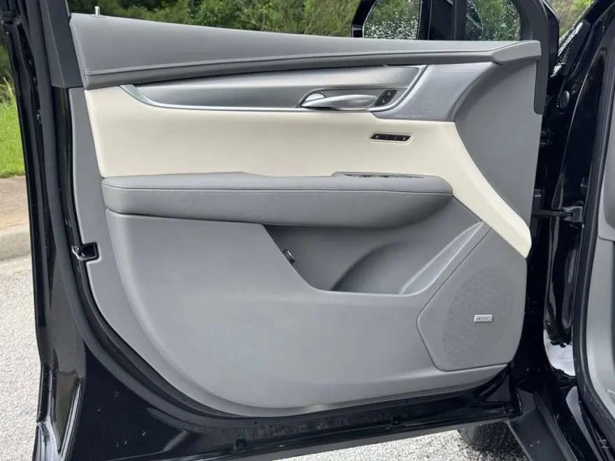 2025 Cadillac XT5 Premium Luxury photo 1