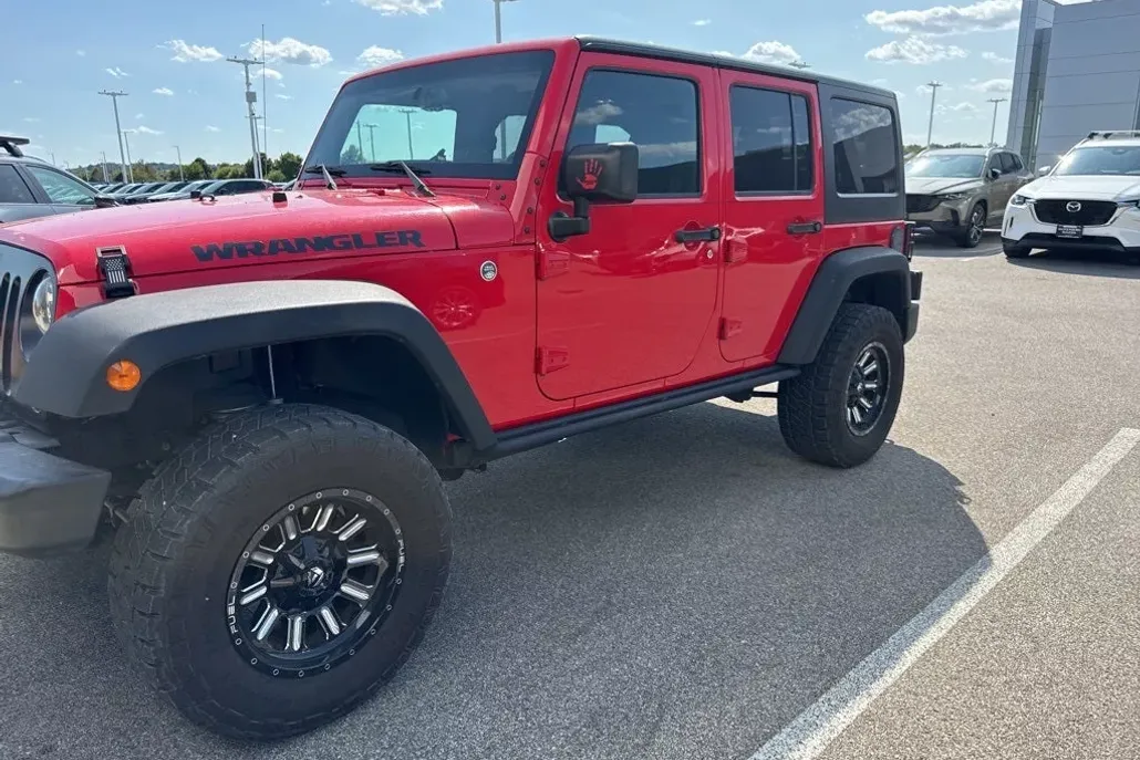 2016 Jeep Wrangler Unlimited Black Bear photo 1