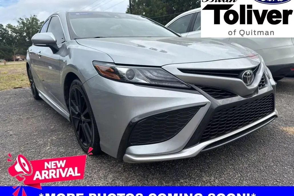 2023 Toyota Camry XSE photo 1