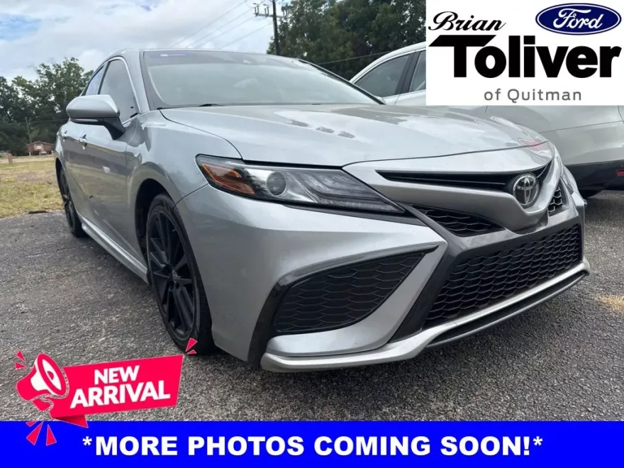 2023 Toyota Camry XSE photo 1
