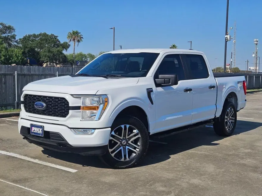 2022 Ford F-150 XL photo 1