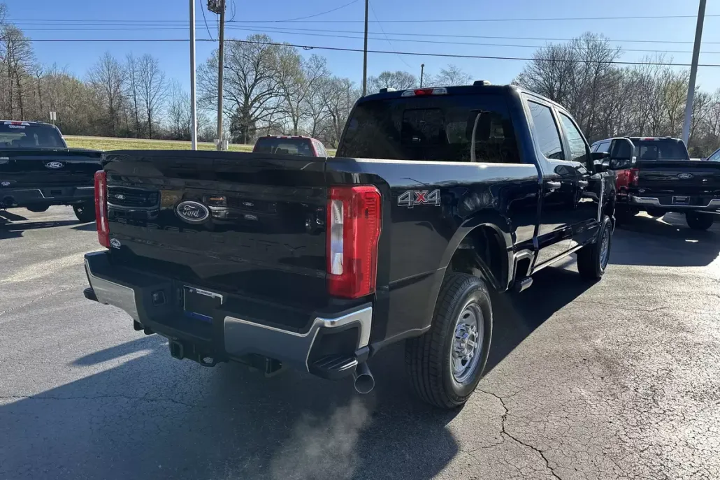 2025 Ford F-250 XL photo 1