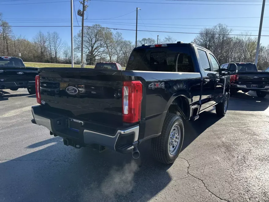 2025 Ford F-250 XL photo 1