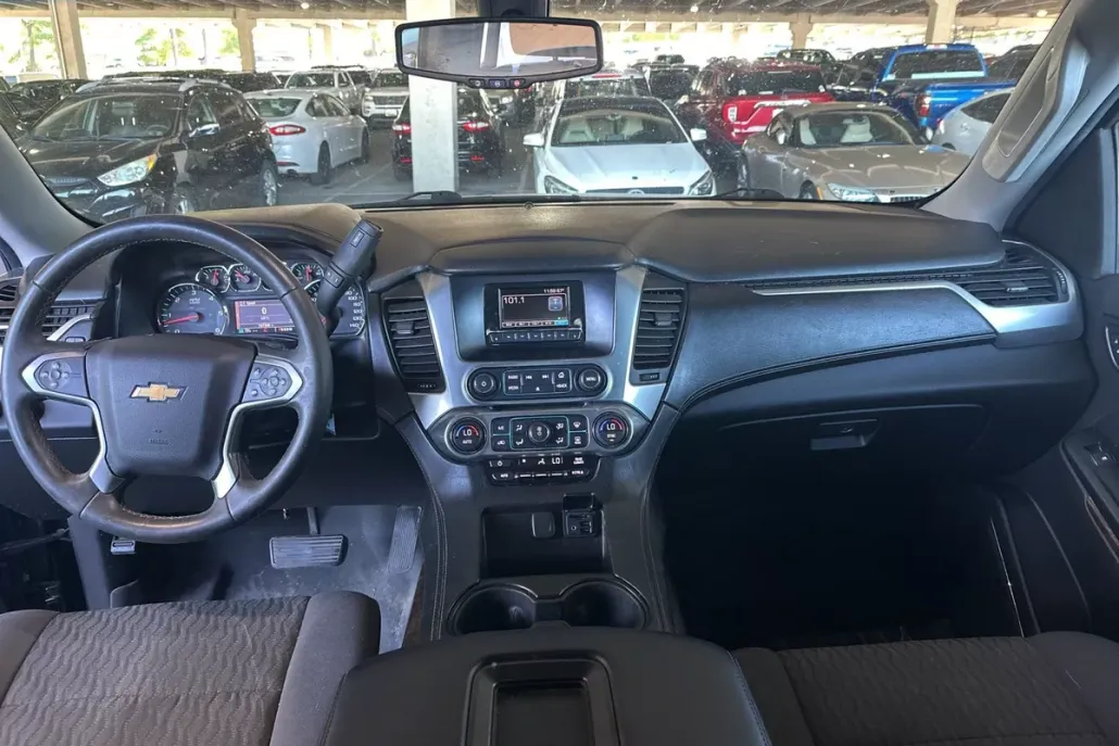 2015 Chevrolet Tahoe LS photo 1