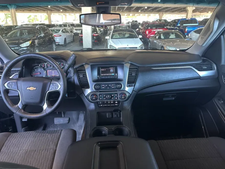 2015 Chevrolet Tahoe LS photo 1