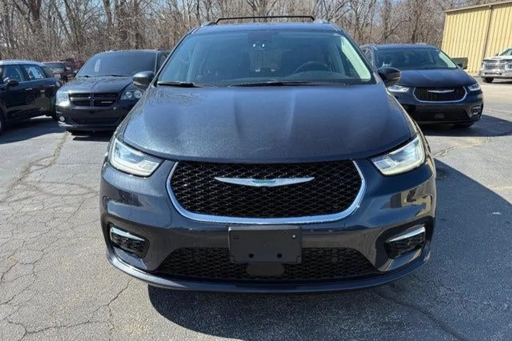 2021 Chrysler Pacifica Hybrid Touring L photo 1