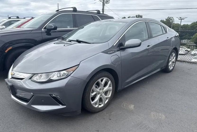 2018 Chevrolet Volt Premier photo 1