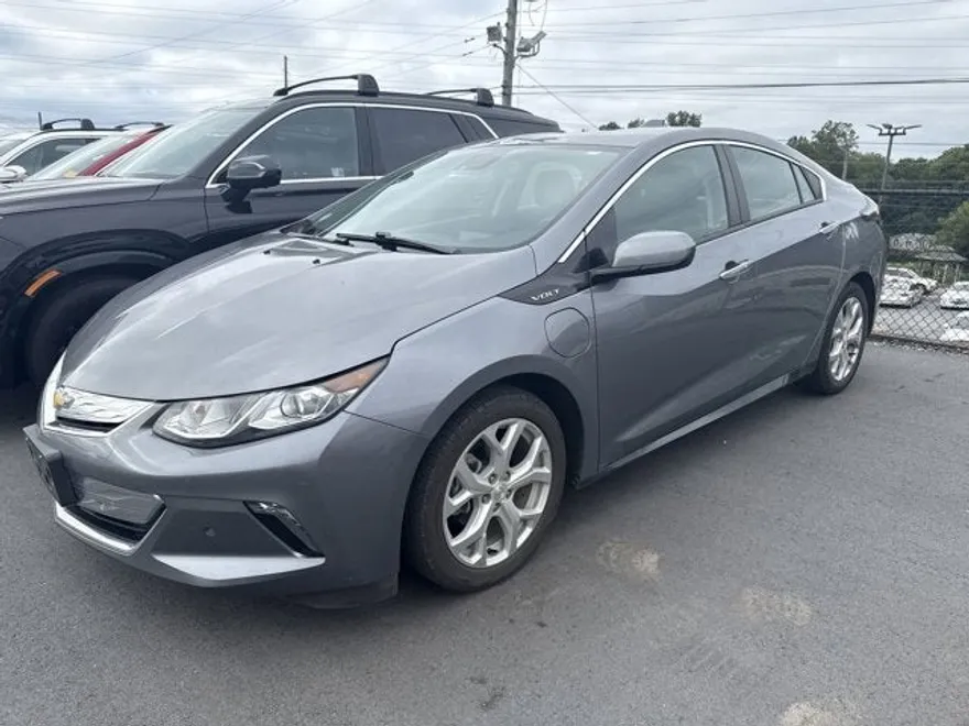 2018 Chevrolet Volt Premier photo 1