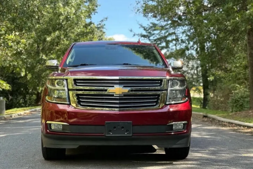 2018 Chevrolet Suburban Premier photo 1