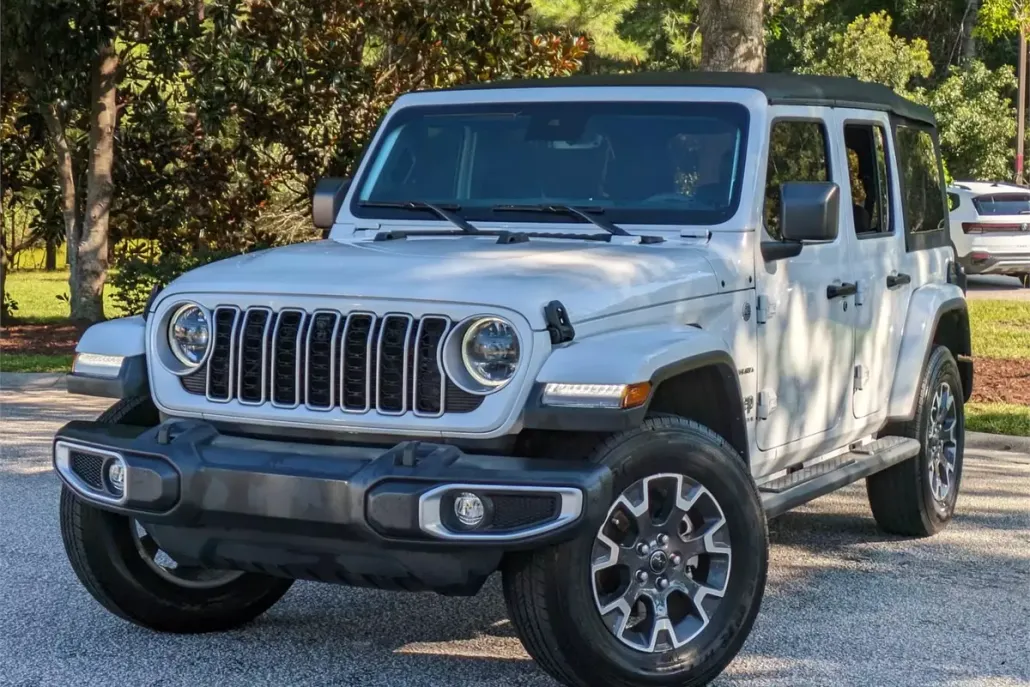 2024 Jeep Wrangler Sahara photo 1