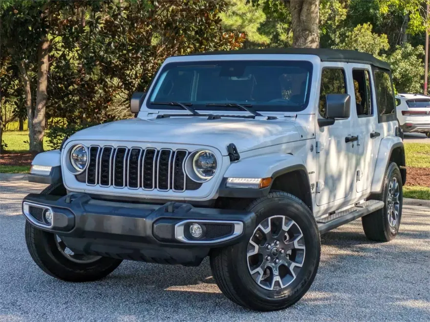 2024 Jeep Wrangler Sahara photo 1