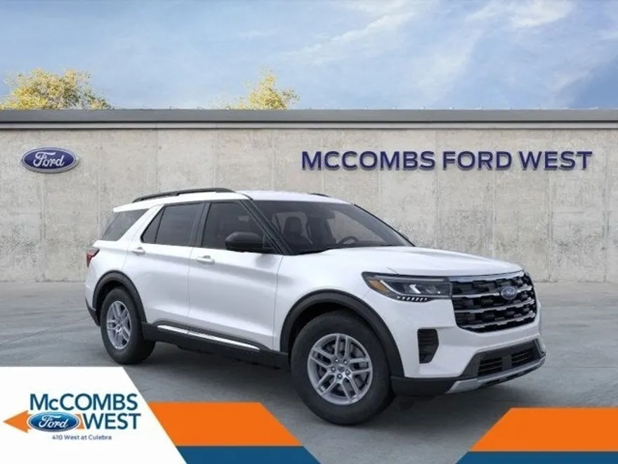 2025 Ford Explorer photo 1