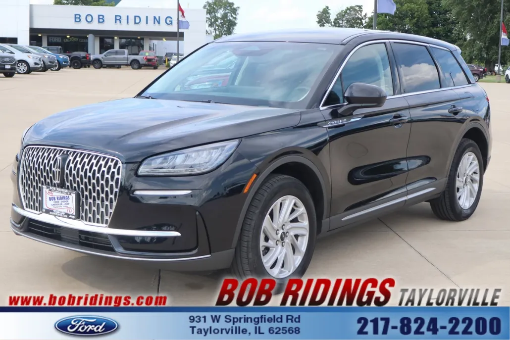 2023 Lincoln Corsair Standard photo 1