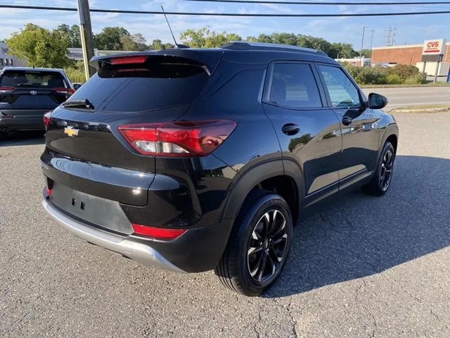 2023 Chevrolet Trailblazer LT photo 1