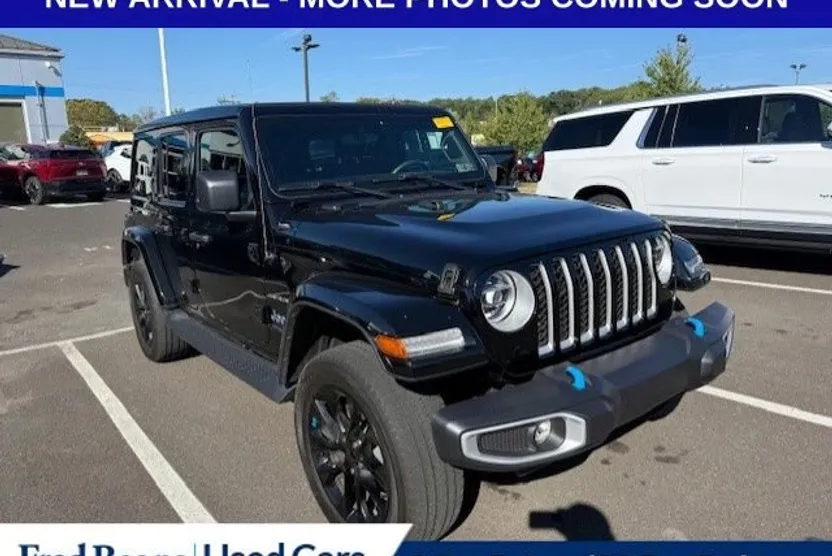 2022 Jeep Wrangler 4xe Unlimited Sahara photo 1