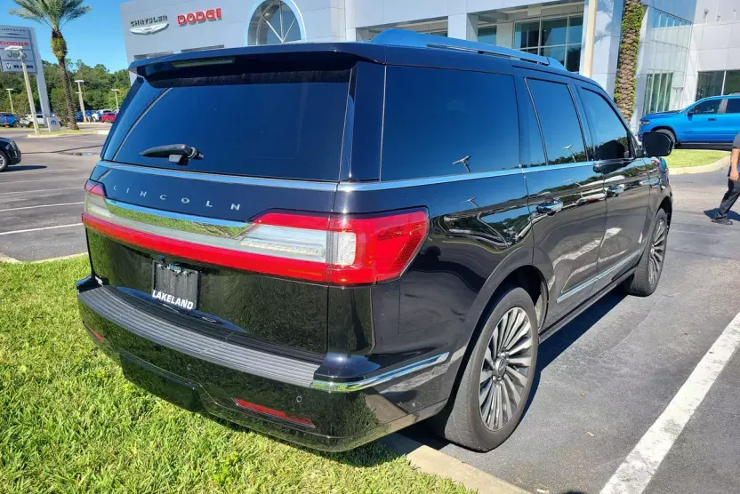 2019 Lincoln Navigator Reserve photo 1