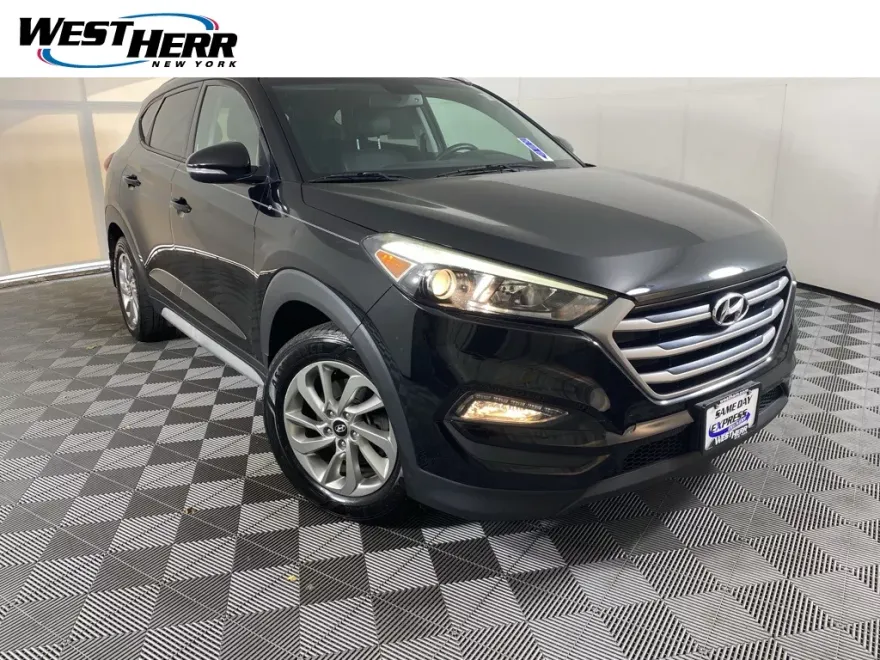 2017 Hyundai Tucson SE Plus photo 1