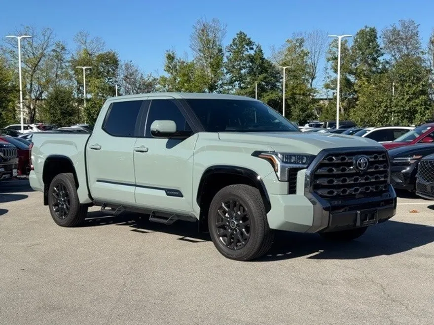 2024 Toyota Tundra Platinum photo 1